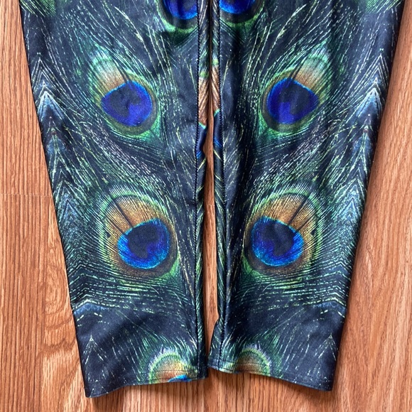 BlackMilk Rare Peacock Leggings - Picture 7 of 9